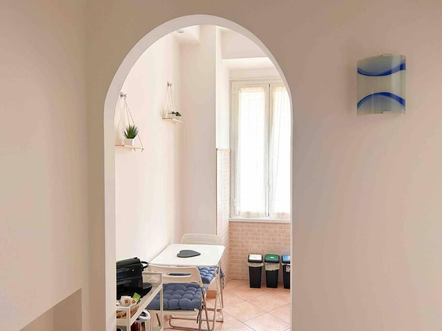 Near The Center With Private Bathroom Apartment Rome
